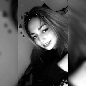 Meet your Posher, Caleigh